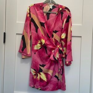 H & M  Floral Pink Wrap Dress Size M
